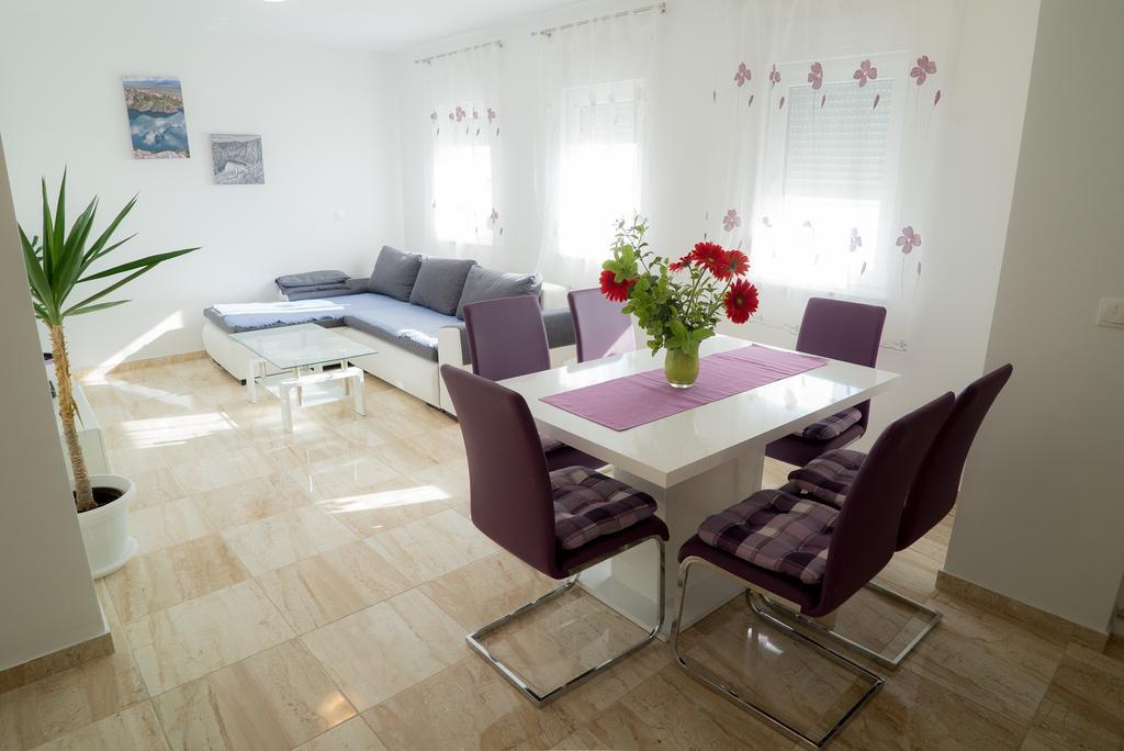 Apartmani Ružica Makarska Exterior foto