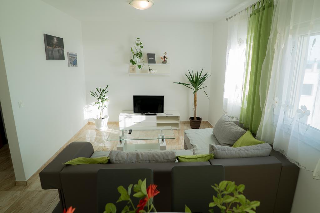 Apartmani Ružica Makarska Exterior foto