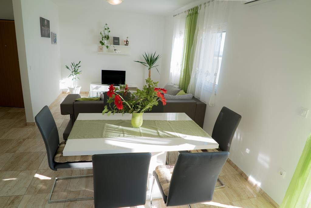 Apartmani Ružica Makarska Exterior foto