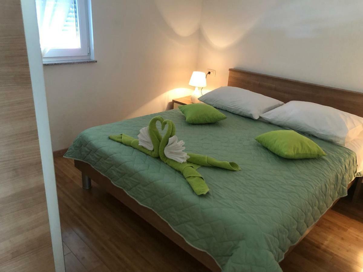Apartmani Ružica Makarska Exterior foto
